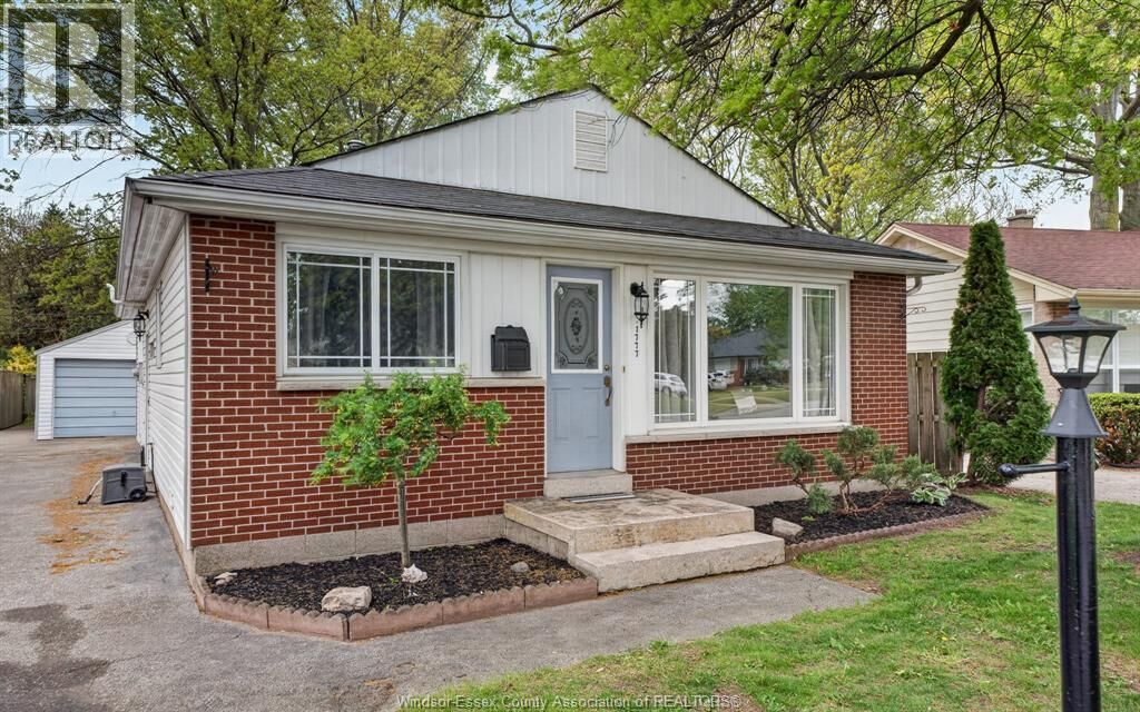 Property Photo:  1777 Sun Valley  ON N9C 3R1 