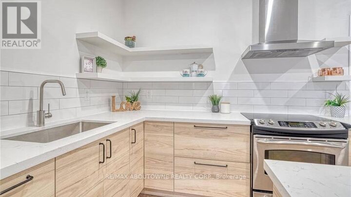 Property Photo: 43 Crooks Street ON L8R 2Z7