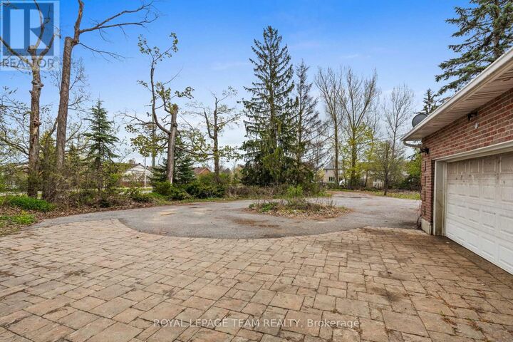 Property Photo:  3162 Woodroffe Avenue  ON K2J 4G4 