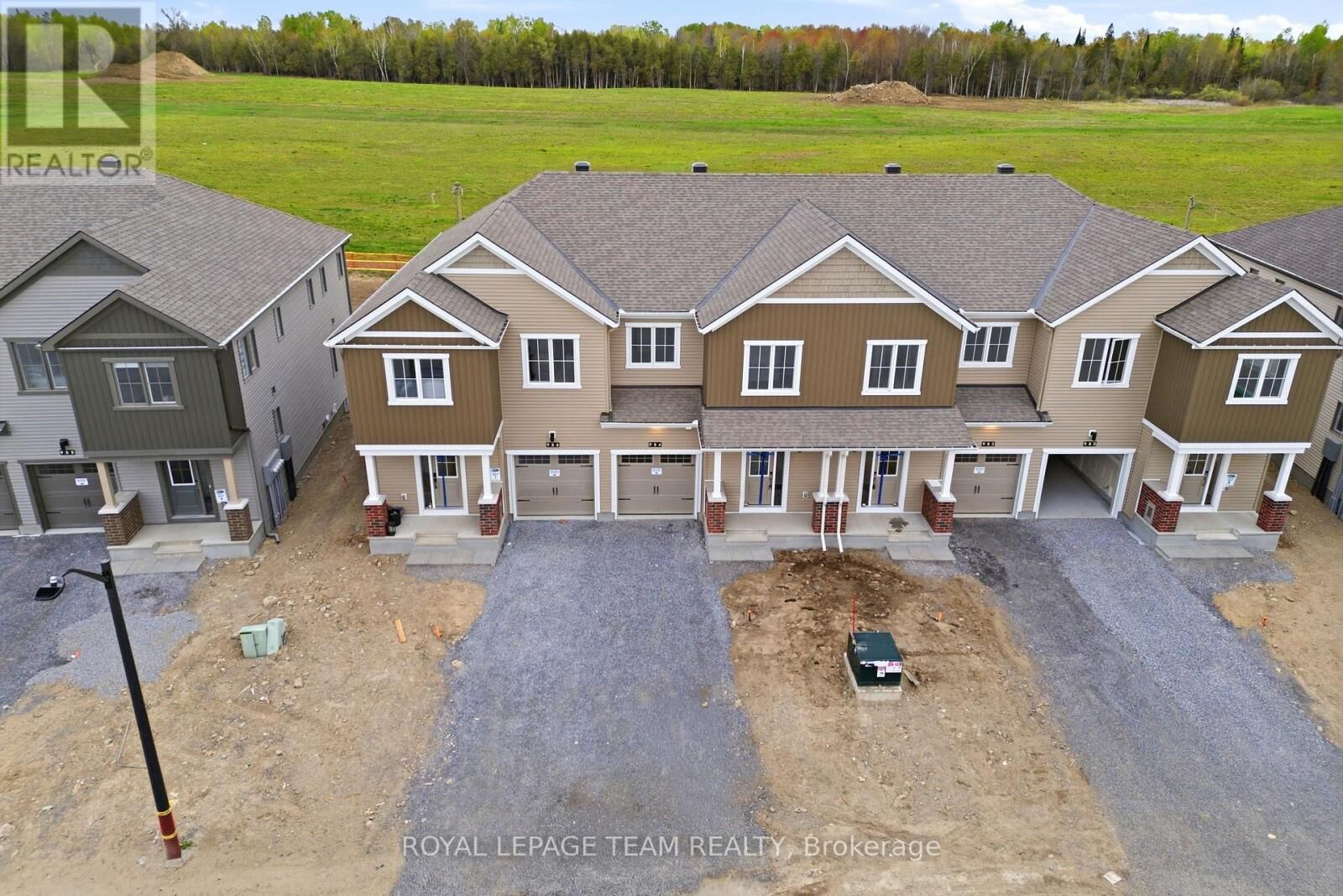 Property Photo: 984 De Pencier Drive ON K0G 1J0