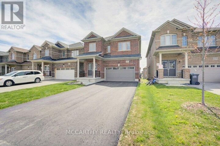 Property Photo: 252 Ridley Crescent ON N0C 1B0