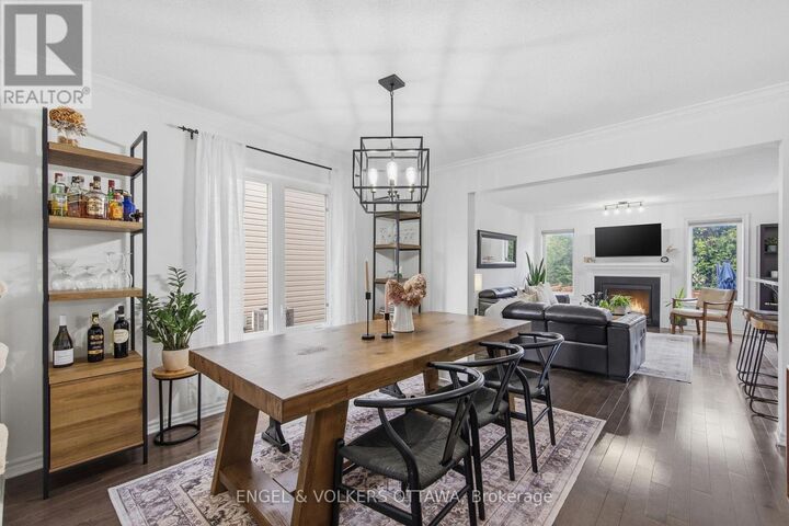 Property Photo:  413 Montserrat Street  ON K2S 0L6 