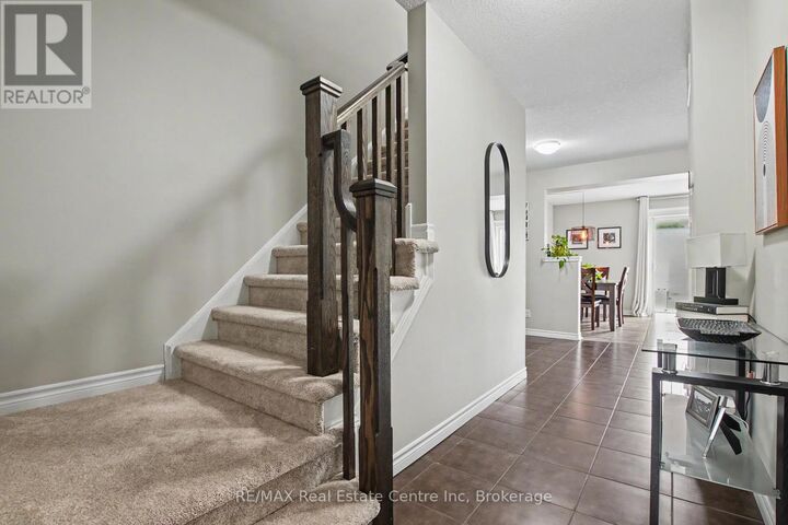 Property Photo:  58 Curzon Crescent  ON N1K 1Z8 