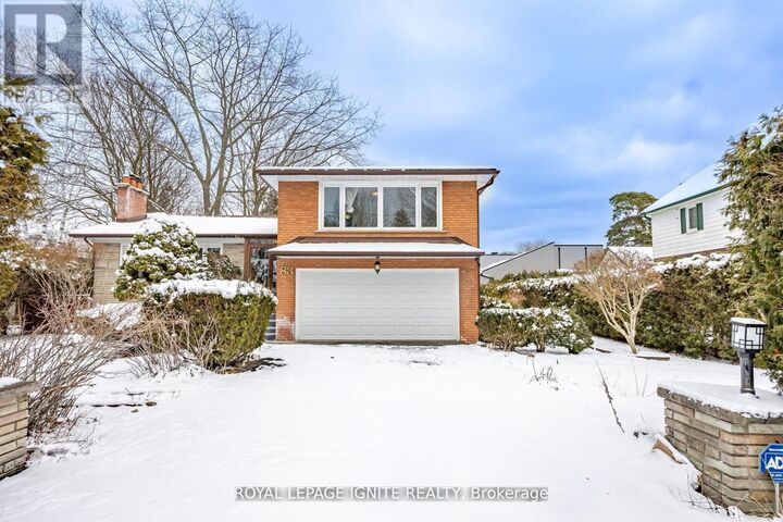 Property Photo:  83 Deep Dene Drive Main  ON M1C 1L9 