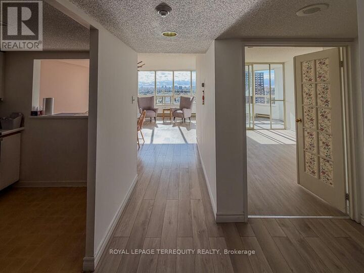 Property Photo:  150 Alton Towers Circle 1513  ON M1V 4X7 
