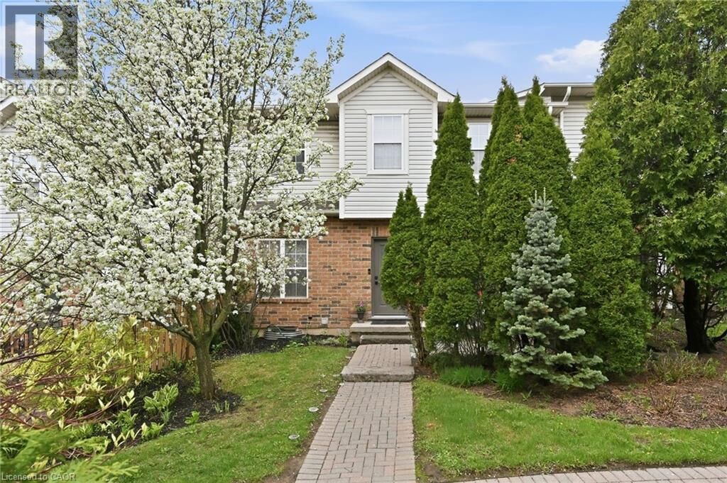 Property Photo:  1085 Harrogate Drive 35  ON L9K 1R2 
