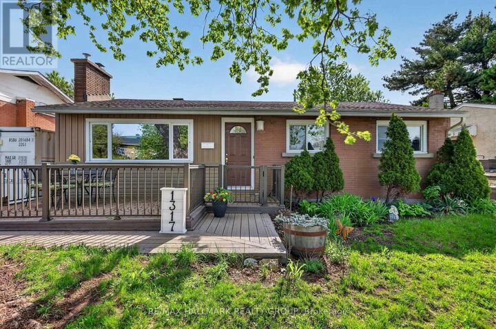 Property Photo:  1317 Avenue Q  ON K1G 0B7 