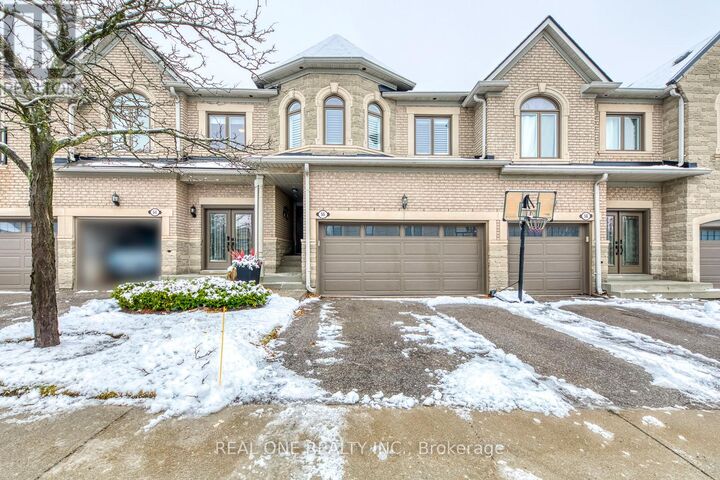 Property Photo: 2250 Rockingham Drive 55 ON L6H 6J3