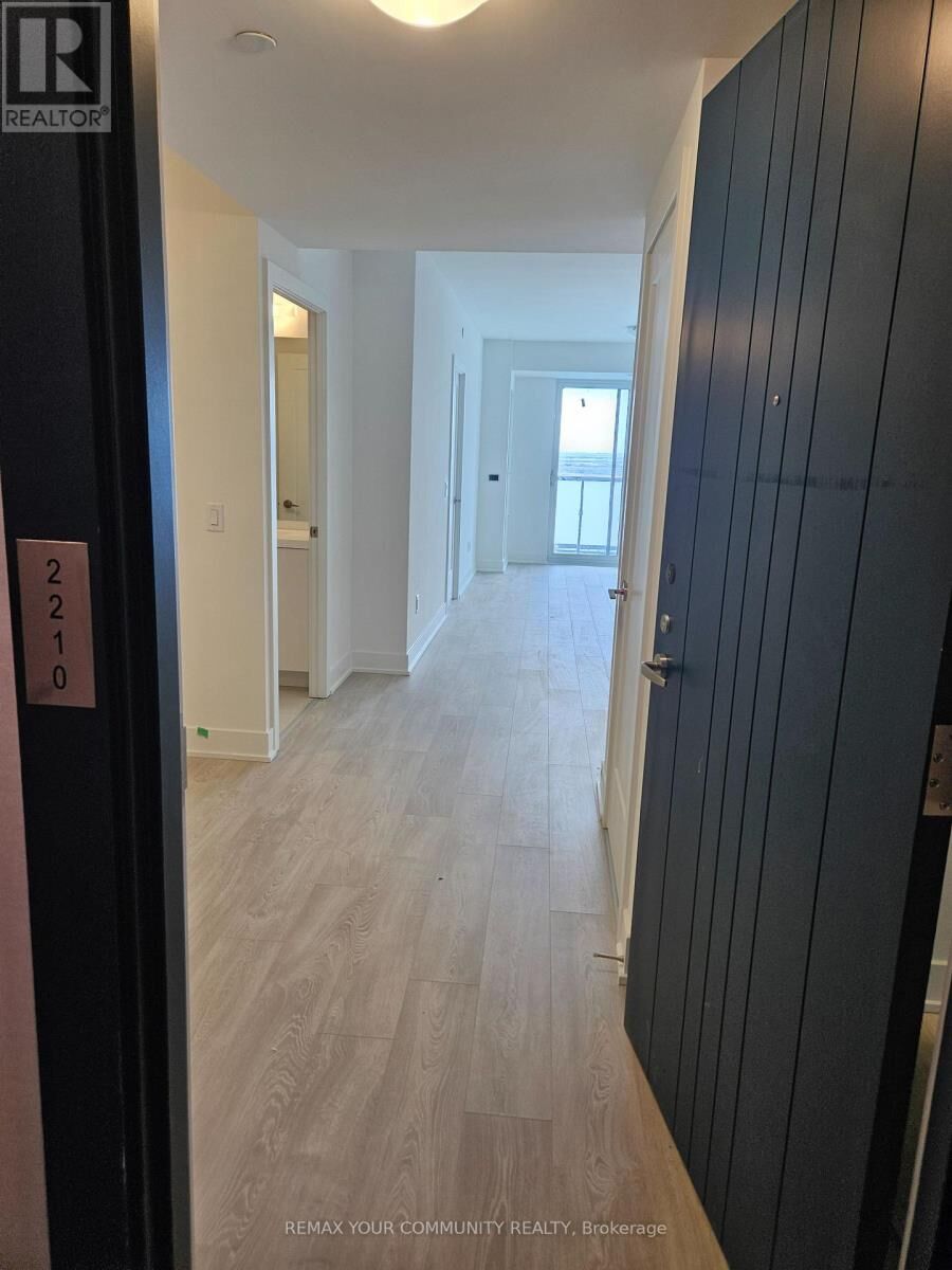Property Photo:  2545 Simcoe Street North 2210  ON L1L 0W3 