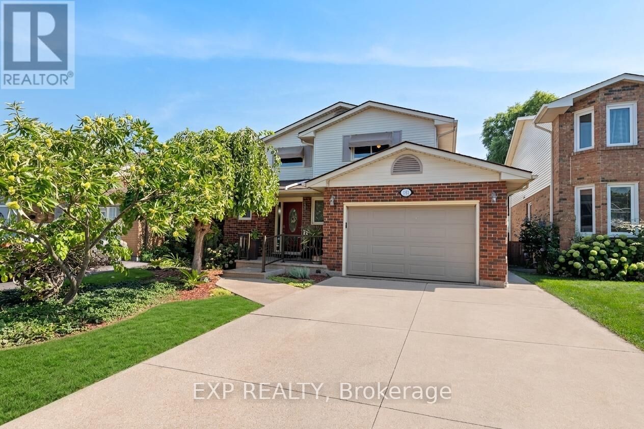 Property Photo:  38 Capri Street  ON L2V 4S8 