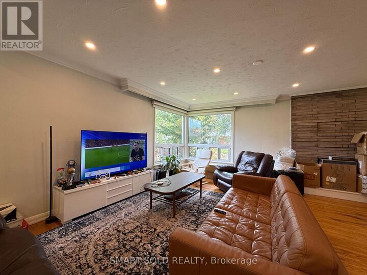 Property Photo: 30 Caswell Drive ON M2M 3L9