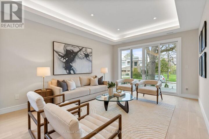 Property Photo:  4 Drake Crescent  ON M1M 1A2 
