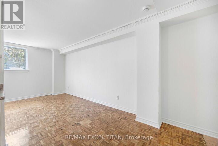 Property Photo: 1407 Dupont Street 112 ON M6H 4J7