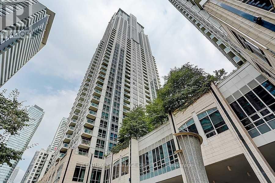 Property Photo: 763 Bay Street 2508 ON M5G 2R3