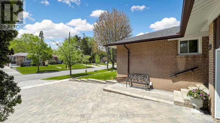 Property Photo:  59 Woodgarden Crescent  ON M1E 3K3 