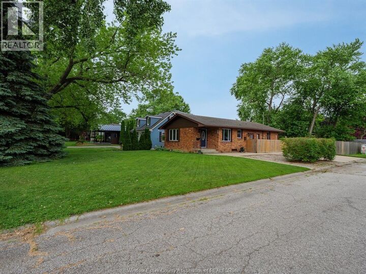 Property Photo:  305 Edgewater Boulevard  ON N8N 2G9 