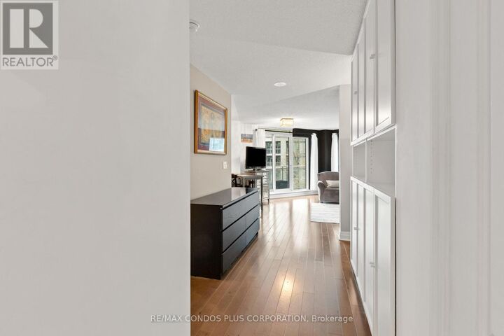 Property Photo:  2119 Lake Shore Boulevard West 317  ON M8V 4E8 