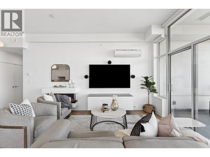 Property Photo:  200 Nelson'S Crescent Ph2  BC V3L 0H9 