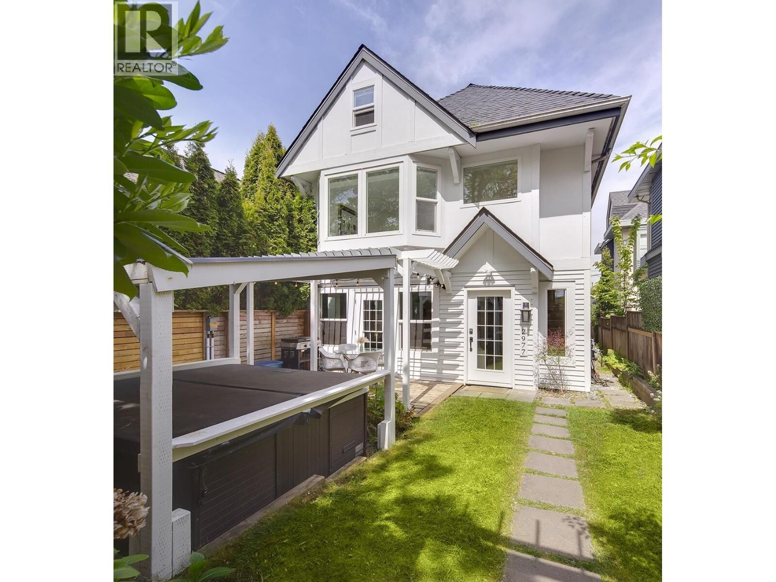 Property Photo:  2977 West 6th Avenue  BC V6K 1X4 