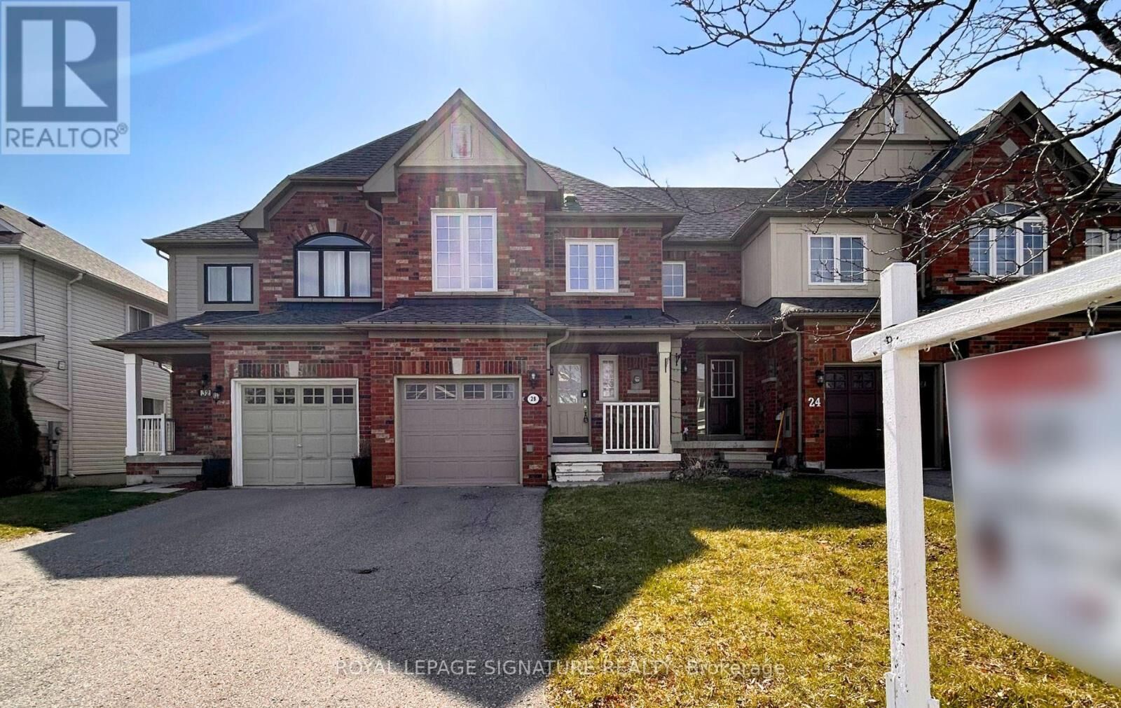 Property Photo:  28 Millburn Drive  ON L1C 5L6 