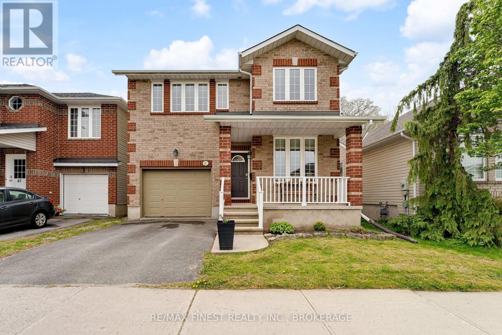 Property Photo: 65 Schooner Drive ON K7K 7K1