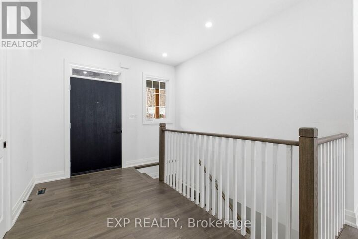Property Photo:  49 Beaufort Crescent  ON L9M 0B8 
