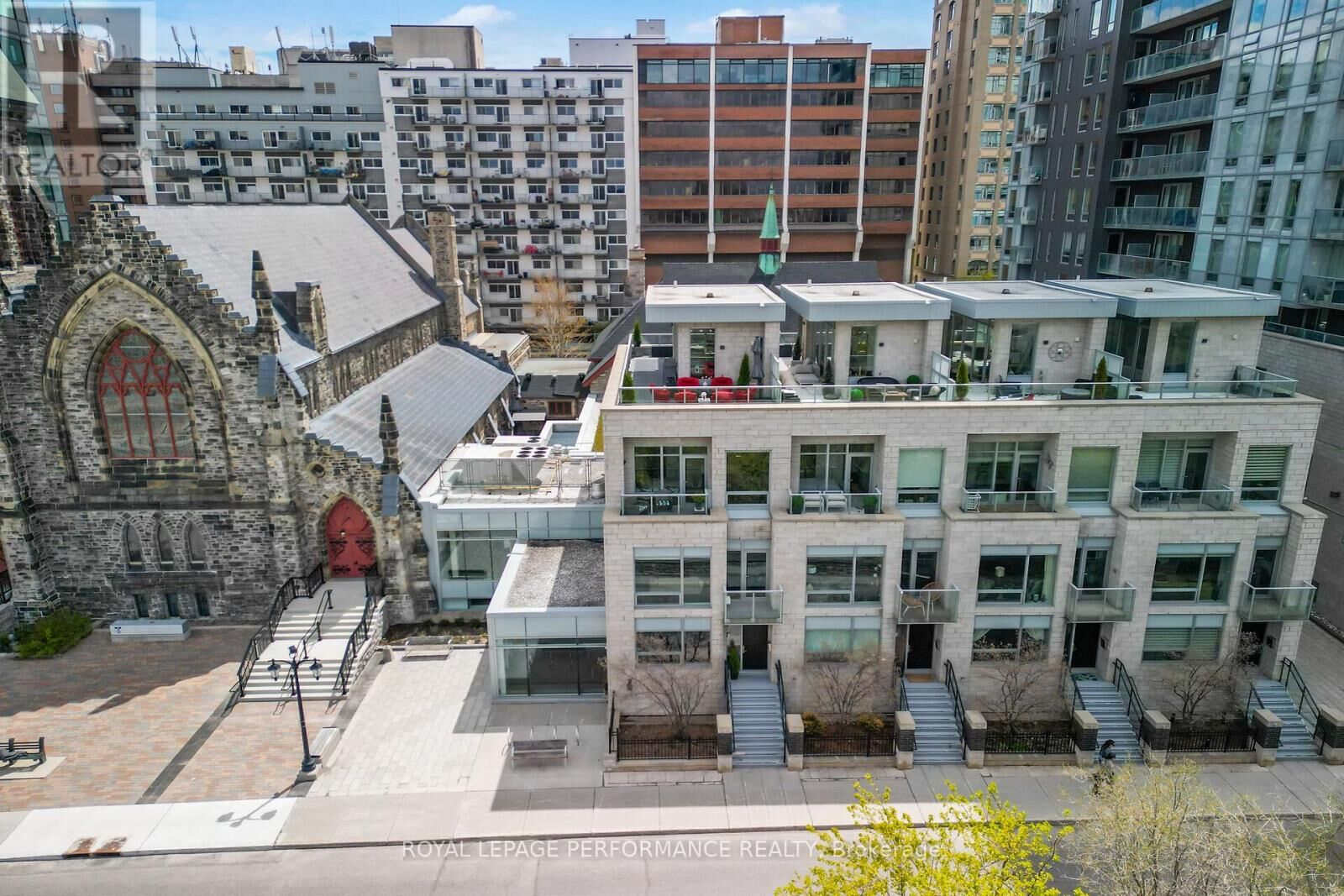 Property Photo:  416 Sparks Street 110  ON K1R 0B2 