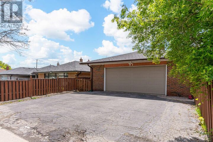 Property Photo:  91 Golfdown Drive  ON M9W 2H9 