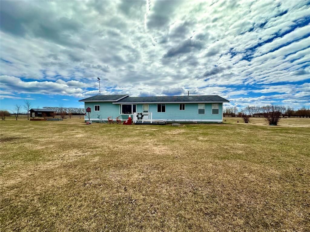 Property Photo: 658 Pr 283 Highway MB R9A 1L7