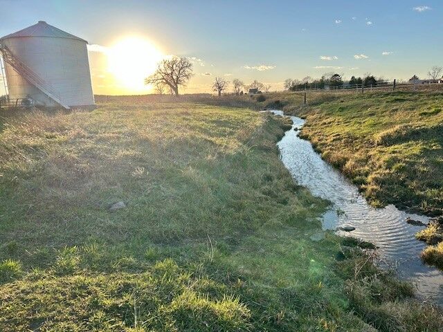 Property Photo:  86 County Road 575  IL 61863 