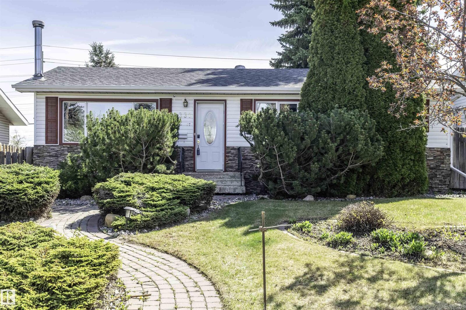 Property Photo: 9331 52 Street NW AB T6B 1G5