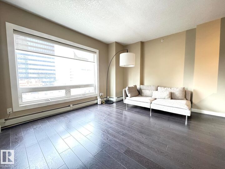 Property Photo: 10136 104 Street NW 702 AB T5J 0B5