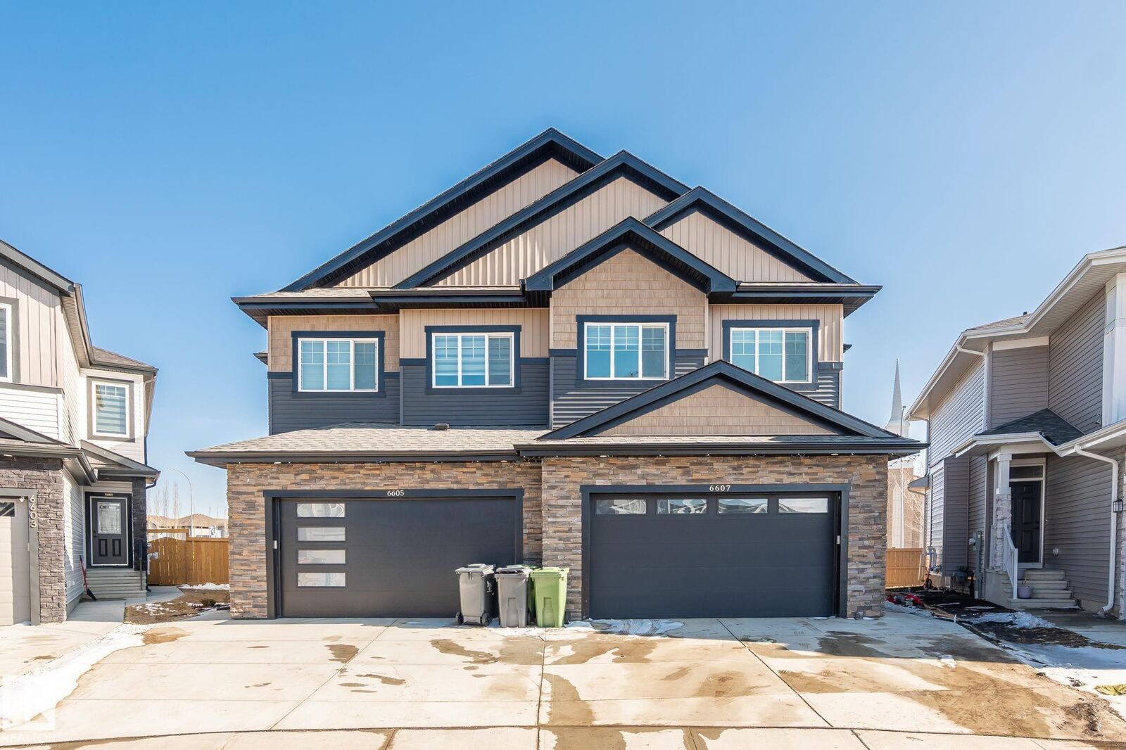 Property Photo:  6607 50A Avenue  AB T4X 3A8 