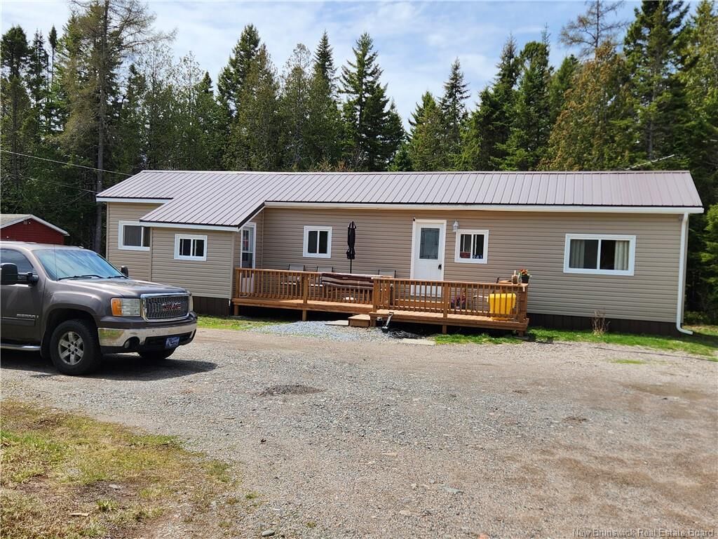 Property Photo:  941 Seeleys Cove Road  NB E5H 2H3 