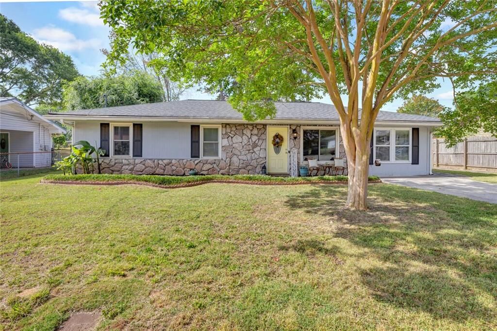 Property Photo:  5113 Haynes Court NE  GA 30014 