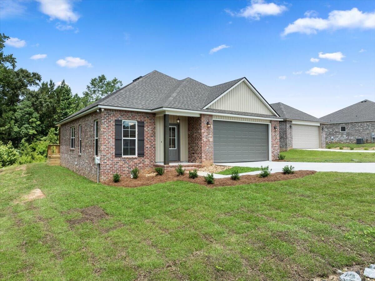 Property Photo: 19 Golden Oak MS 39402