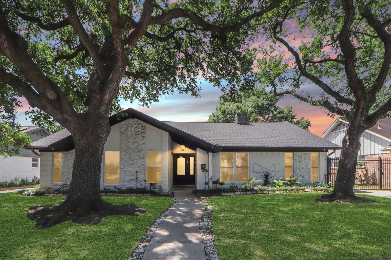 Property Photo: 5951 Yarwell Drive TX 77096