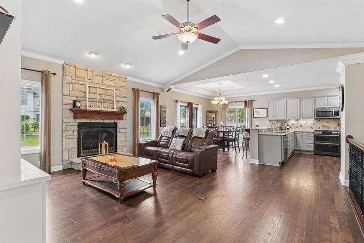 Property Photo:  2709 Falcon Lane  IA 50613 