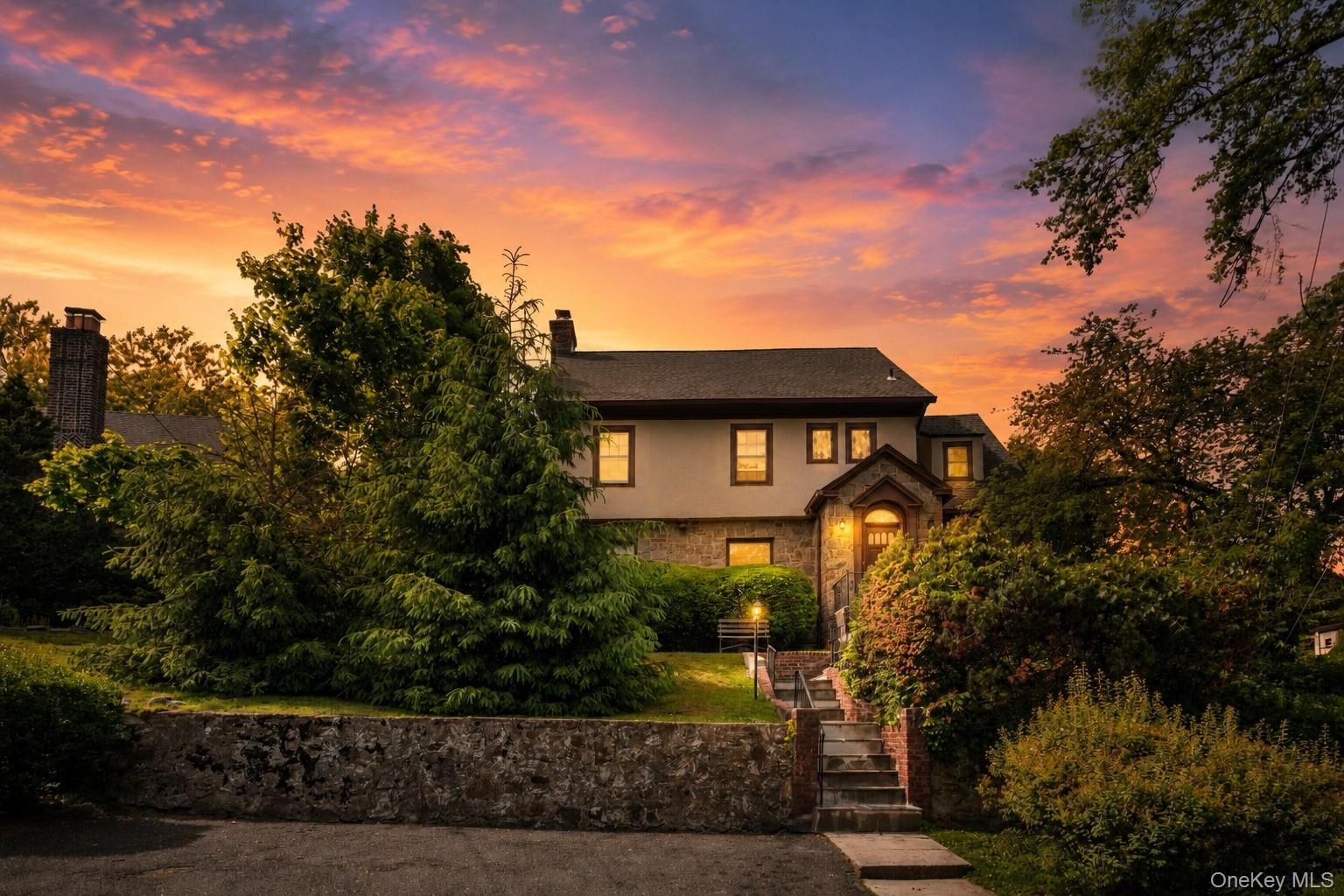 Property Photo:  17 Old Orchard Road  NY 10804 