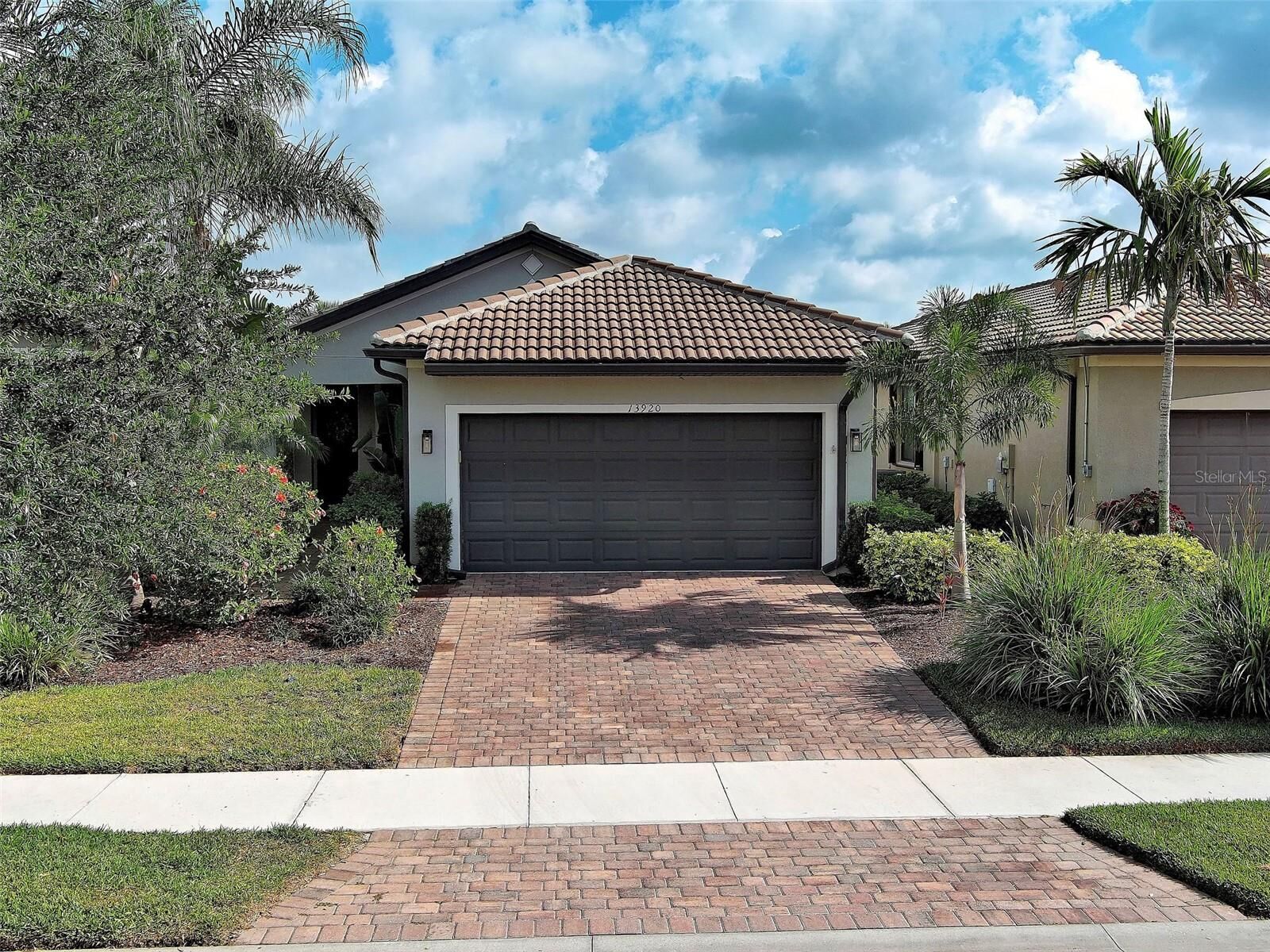 Property Photo:  13920 Campoleone Street  FL 34293 
