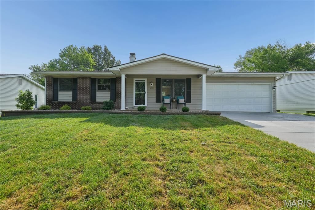 Property Photo:  1124 Concord Drive  MO 63303 
