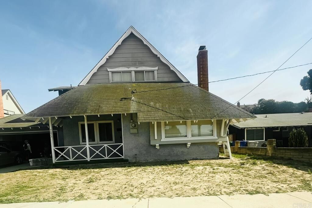 Property Photo: 7077 La Sena CA 92114