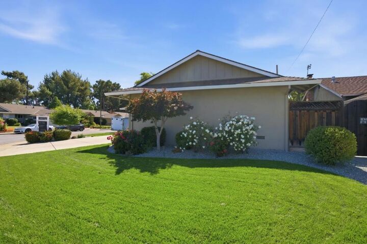 Property Photo:  181 Warwick Drive  CA 95008 