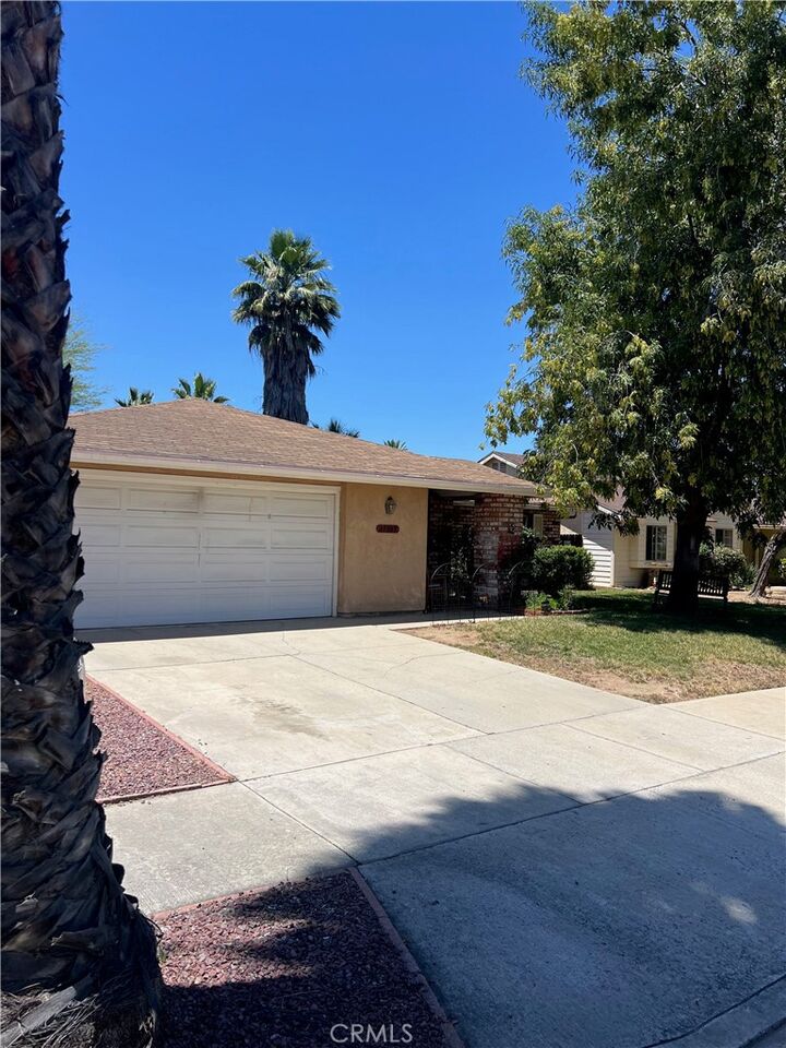 Property Photo:  29843 Avenida De Fiesta  CA 92586 