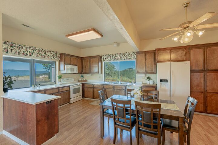 Property Photo: 5912 Old Gulch Rd CA 95249