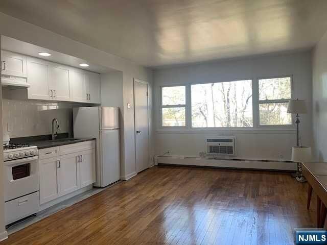 Property Photo:  431 Grand Avenue 8  NJ 07605 