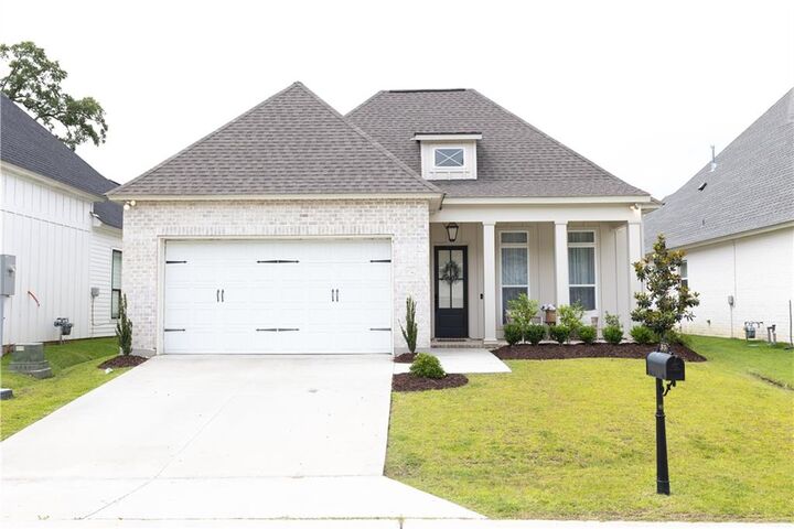 Property Photo: 3034 Moss Point Lane LA 70447