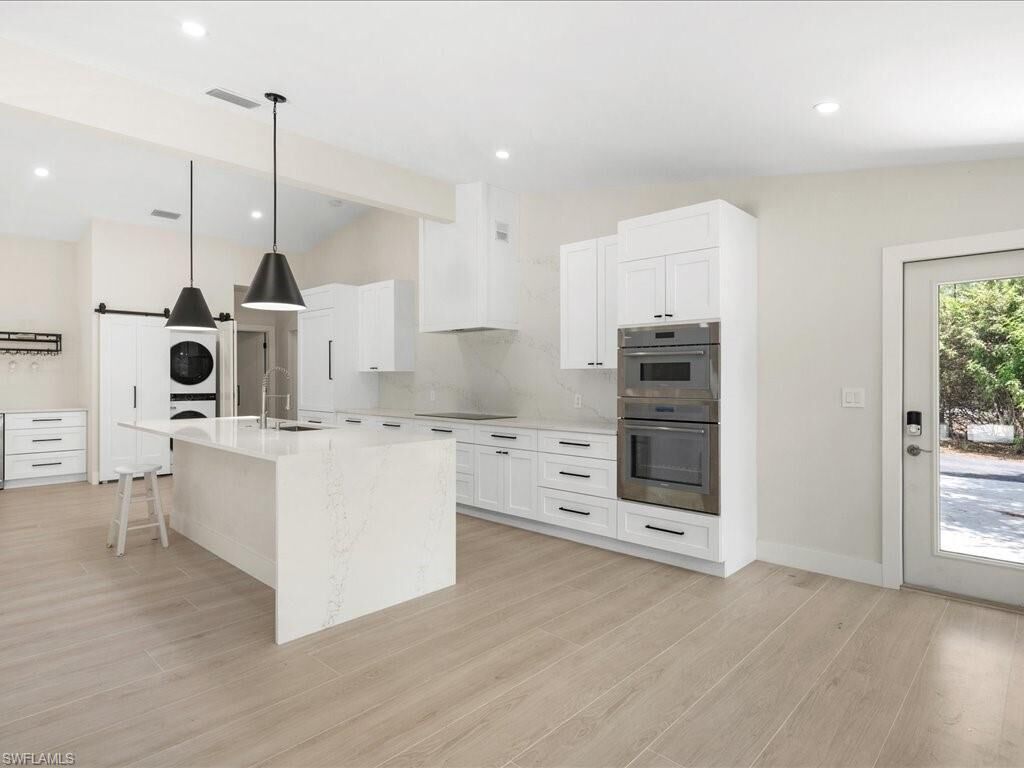 Property Photo:  6800 Bottlebrush Ln  FL 34109 