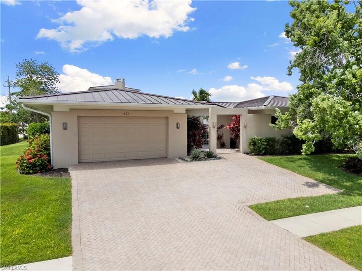 Property Photo:  622 Bimini Ave  FL 34145 