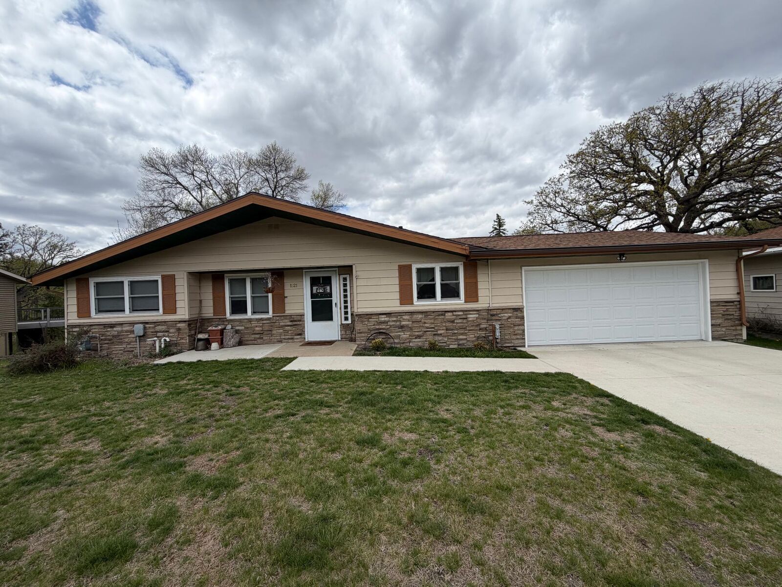 Property Photo:  1821 Brookside Circle  MN 56007 